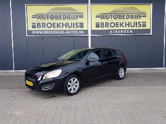 Volvo V-60 1.6 D2 Momentum picture 1