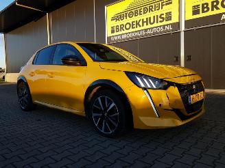 Peugeot 208 1.2 PureTech GT-Line picture 6