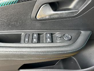 Peugeot e-208 EV Blue Lease Active 50 kWh picture 27