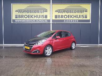 Coche accidentado Peugeot 208 1.2 PureTech Signature 2019/3