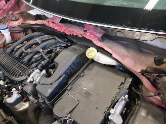 Peugeot 208 1.2 PureTech Signature picture 12