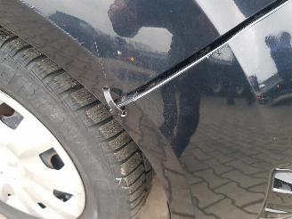 Ford C-Max 1.0 Titanium picture 25