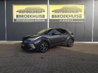 damaged passenger cars Toyota C-HR 2.0 Hybrid TeamNL 2022/1