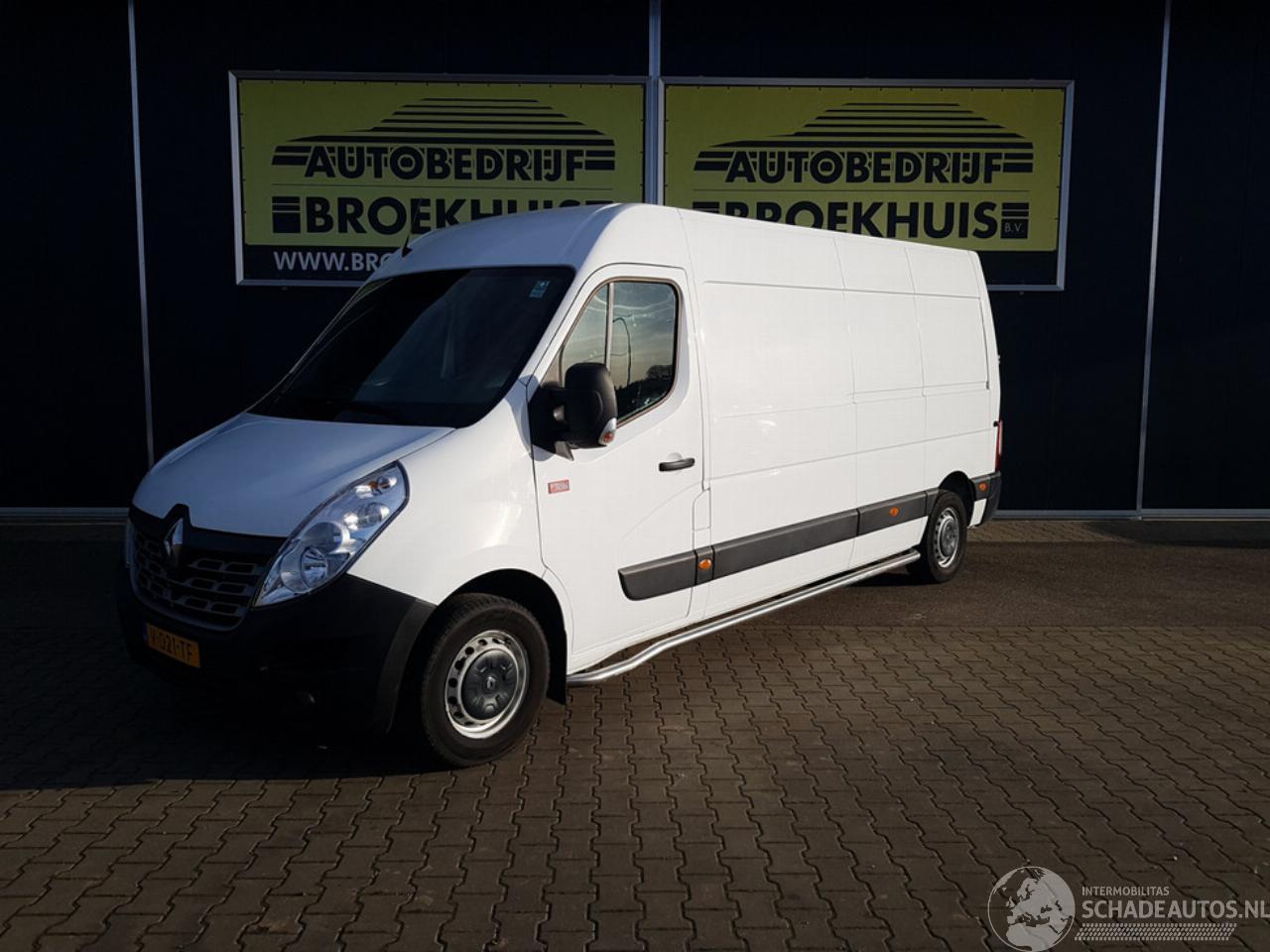 Renault Master T35 2.3 dCi L3H3