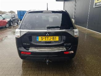 Mitsubishi Outlander 2.0 PHEV instyle picture 5