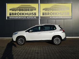 Peugeot 2008 1.2 PureTech Blue Lion picture 2
