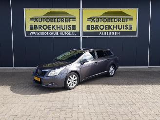 Voiture accidenté Toyota Avensis KOMBI T4 2011/4