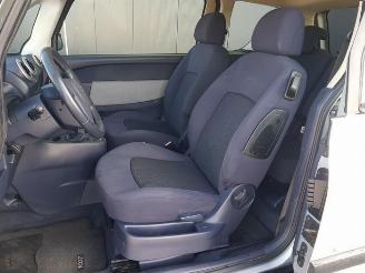 Peugeot 1007 1007 (KM), Hatchback 3-drs, 2004 / 2011 1.4 picture 18