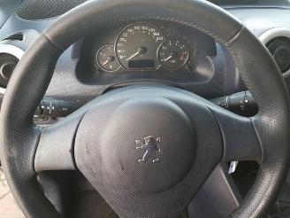 Peugeot 1007 1007 (KM), Hatchback 3-drs, 2004 / 2011 1.4 picture 25