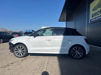 Audi A1 A1 Sportback (8XA/8XF), Hatchback 5-drs, 2011 / 2018 1.0 TFSI Ultra 12V picture 2