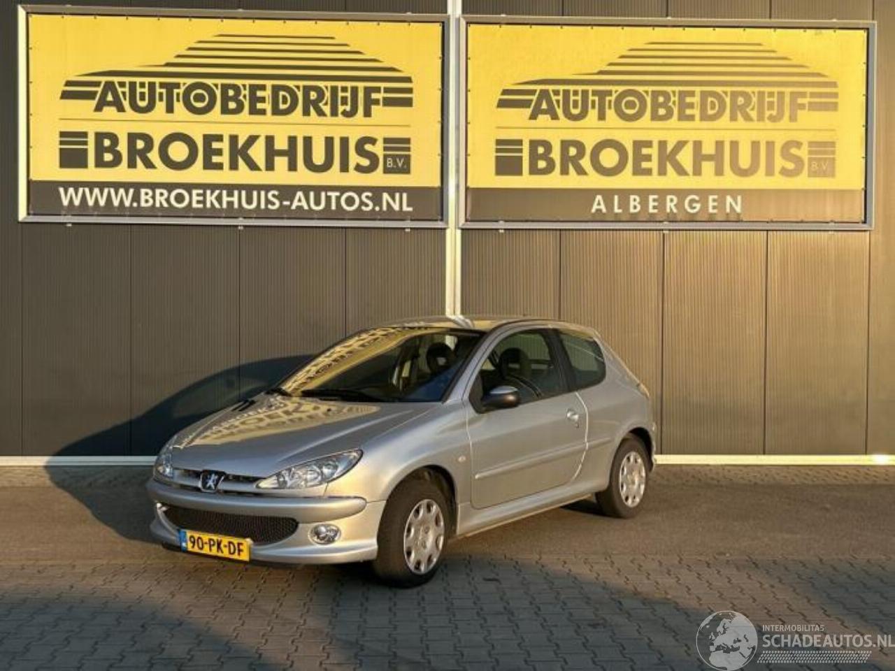 Peugeot 206 206 (2A/C/H/J/S), Hatchback, 1998 / 2012 1.4 16V