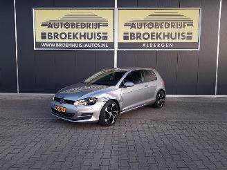 uszkodzony samochody osobowe Volkswagen Golf 1.2 TSI Trendline 2012/11