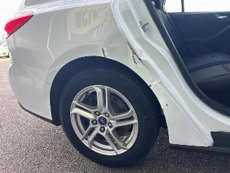 Ford Focus Wagon 1.0 EcoBoost Trend Edition Business picture 11