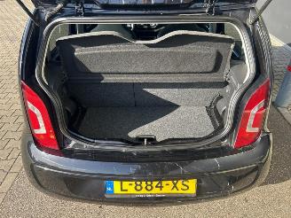 Volkswagen Up! 1.0 take up! BlueMotion picture 10