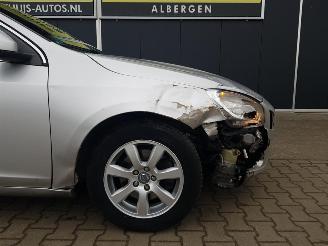 Volvo V-60 2.0 D4 Momentum picture 9