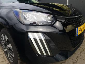 Peugeot 208 1.2 PureTech 100 Style picture 29