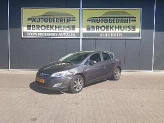Coche accidentado Opel Astra 1.4 Turbo Sport 2012/2