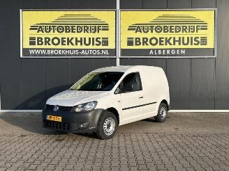 krockskadad bil bedrijf Volkswagen Caddy 1.6 TDI 2015/6