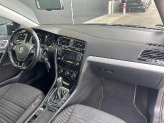 Volkswagen Golf Variant 1.2 TSI Business Edition Connected R DSG picture 15