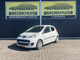 Vrakbiler auto Peugeot 107 107, Hatchback, 2005 / 2014 1.0 12V 2011/10