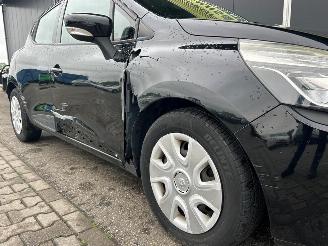 Renault Clio 1.5 dCi ECO Expression picture 9