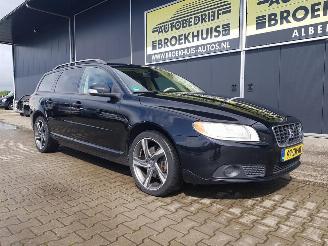 Volvo V-70 2.4 D5 Momentum picture 6