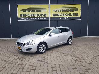Auto incidentate Volvo V-60 2.0 D4 Momentum 2011/7