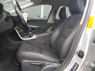 Volvo V-60 2.0 D4 Momentum picture 16