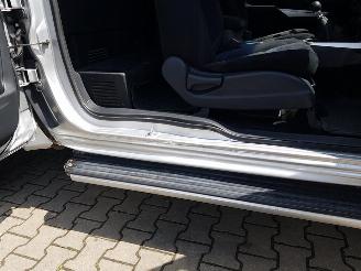 Nissan Navara 2.3 dCi Tekna King Cab picture 10