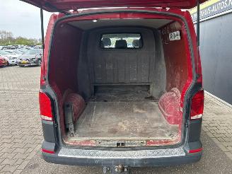 Volkswagen Transporter 2.0 TDI L2H1 30 DC Comfortline picture 21