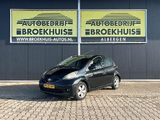 uszkodzony samochody osobowe Toyota Aygo 1.0-12V Sport 2008/5