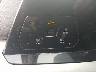 Volkswagen Golf 1.5 TSI Style picture 30