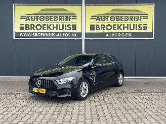 Damaged car Mercedes A-klasse 180 d Premium 2020/4