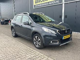 Peugeot 2008 1.2 PureTech Allure picture 6