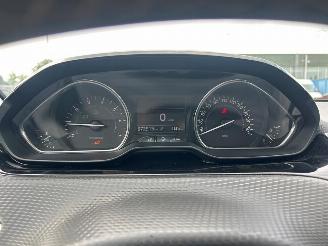 Peugeot 2008 1.2 PureTech Allure picture 20