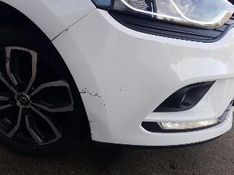Renault Clio Estate 0.9 TCe Intens picture 9