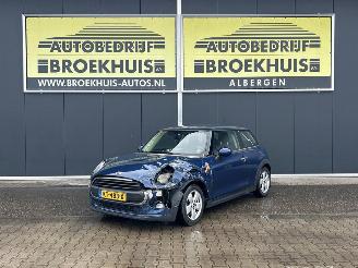 škoda osobní automobily Mini One Mini 1.5 D Pepper Business 2014/8
