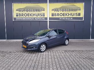 damaged passenger cars Ford Fiesta 1.6 TDCi Lease Titanium 2014/4