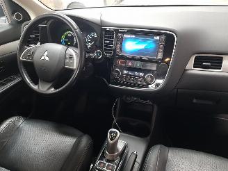 Mitsubishi Outlander 2.0 PHEV instyle picture 15