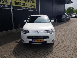 Mitsubishi Outlander 2.0 PHEV instyle picture 3