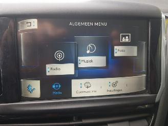 Peugeot 208 1.2 e-VTi Active AUTOMATIC picture 16