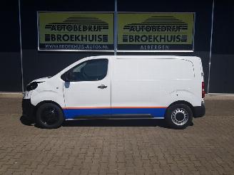 Toyota Proace Worker 1.5 D-4D L2 Navigator picture 2