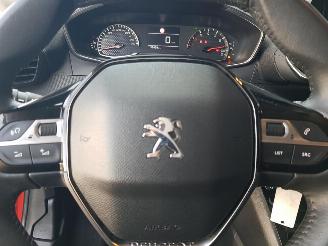 Peugeot 208 1.2 PureTech Allure picture 18