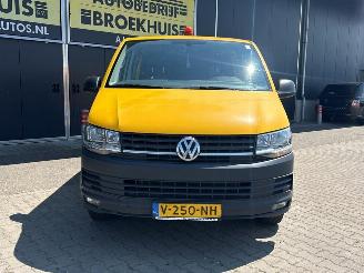 Volkswagen Transporter 2.0 TDI L2H1 DC Comfortline Plus picture 3