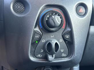Toyota Aygo 1.0 VVT-i x-fun picture 26