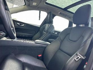 Volvo Xc-60 2.0 T8 Twin Engine AWD Inscription picture 17