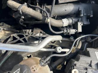 Peugeot 308 308 SW (L4/L9/LC/LJ/LR), Combi 5-drs, 2014 / 2021 1.2 12V e-THP PureTech 130 picture 11