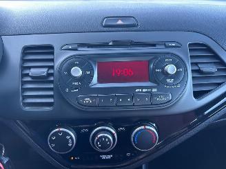 Kia Picanto 1.0 CVVT ISG Design Edition picture 24