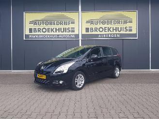 damaged passenger cars Peugeot 5008 1.6 VTi ST 7p. 2011/1