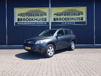 uszkodzony samochody osobowe Toyota Rav-4 2.0 VVTi Linea Terra 2008/4